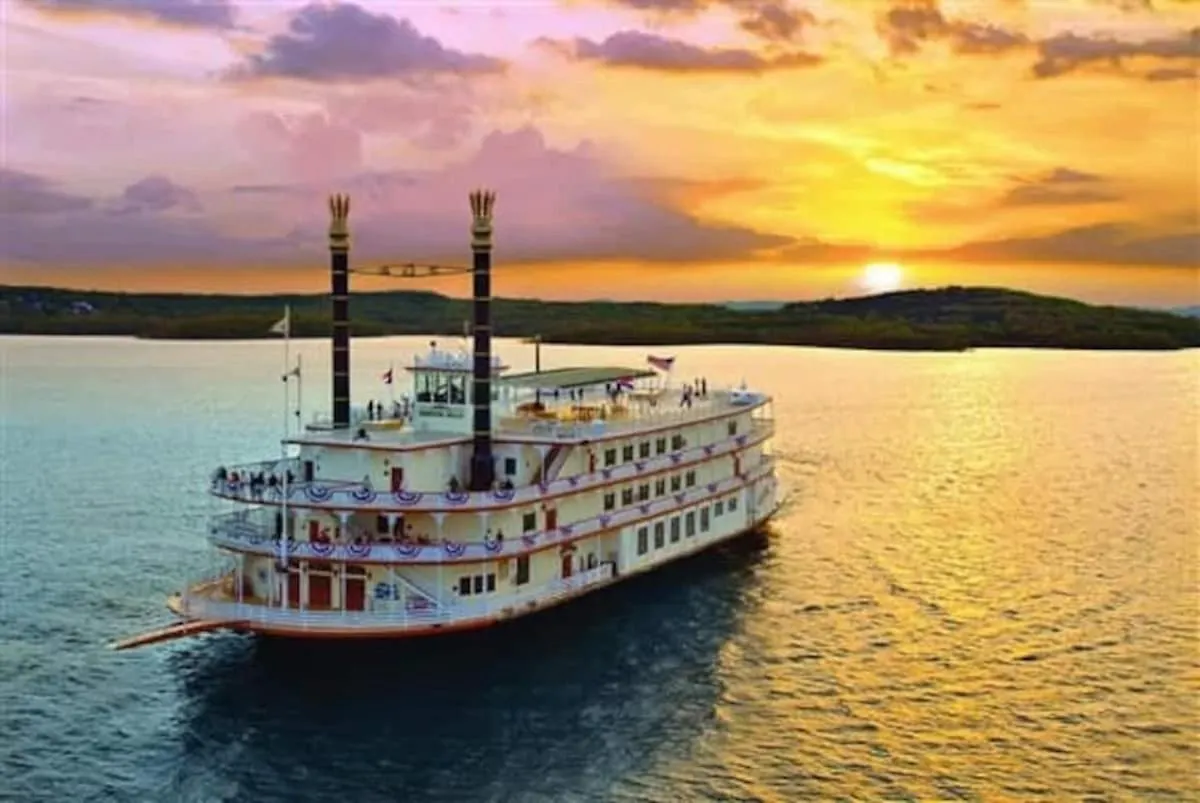 Spring Break Special! Between Strip & Sdc, 2903-6 *