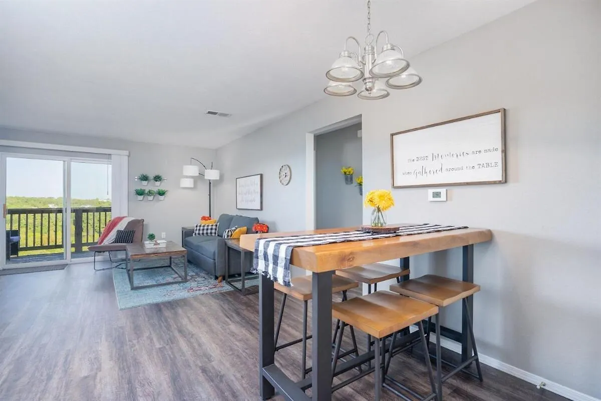 Apartment Spring Break Special! Between Strip & Sdc, 2903-6 Branson