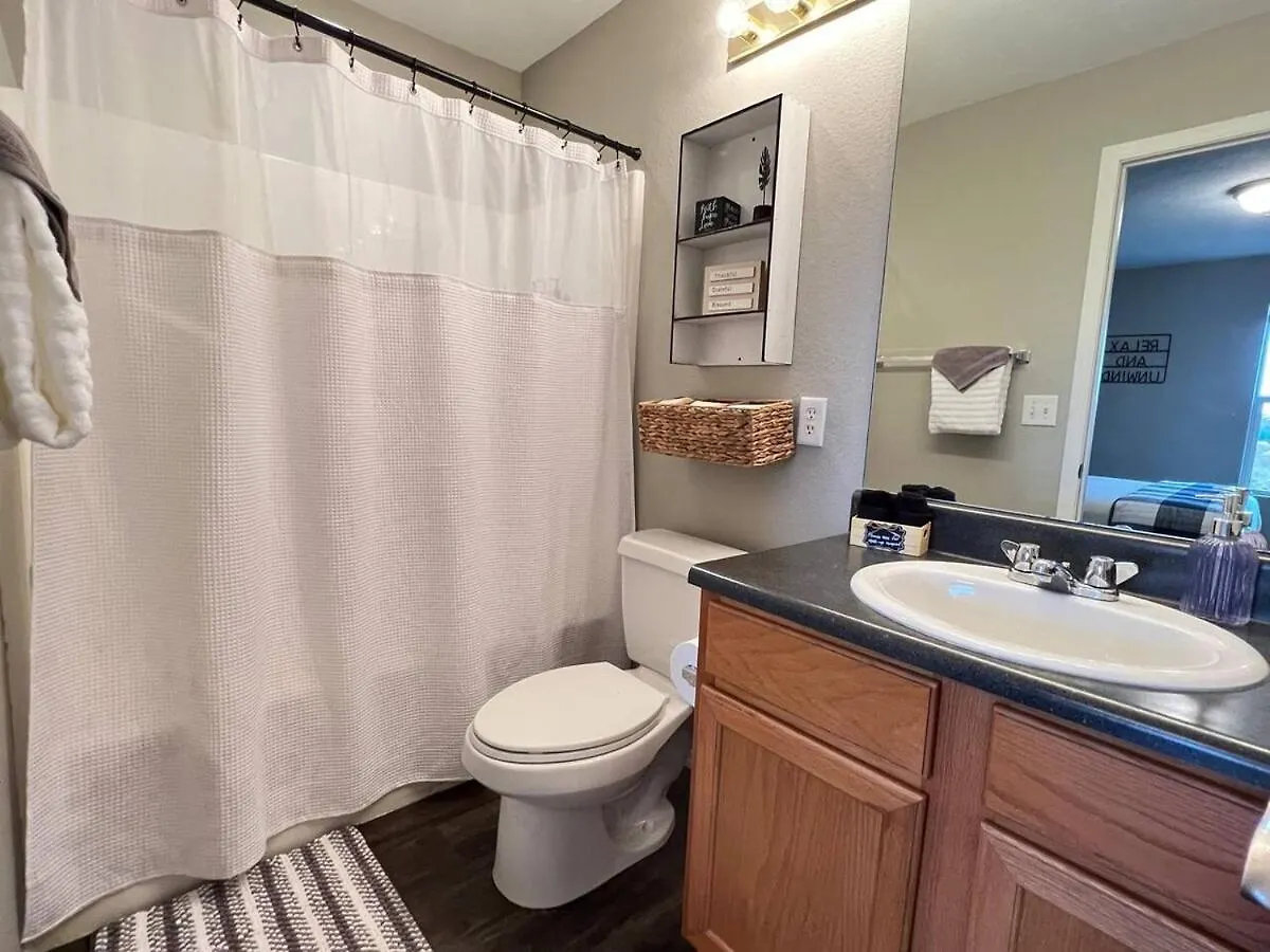 Spring Break Special! Between Strip & Sdc, 2901-5 Apartment