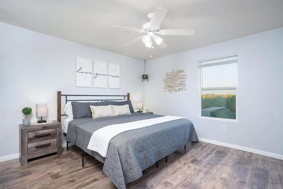 Spring Break Special! Between Strip & Sdc, 2901-5 Apartment Branson