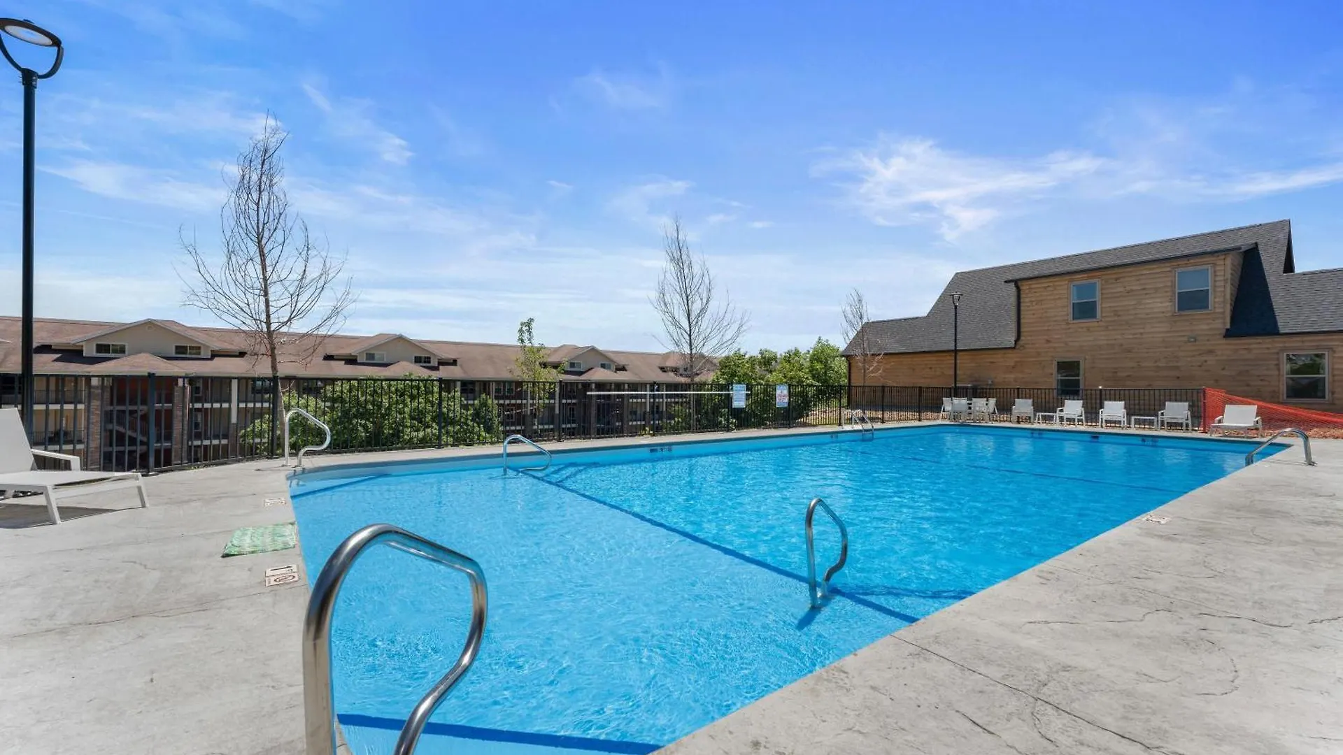 Summertime Shores - 127 Branson
