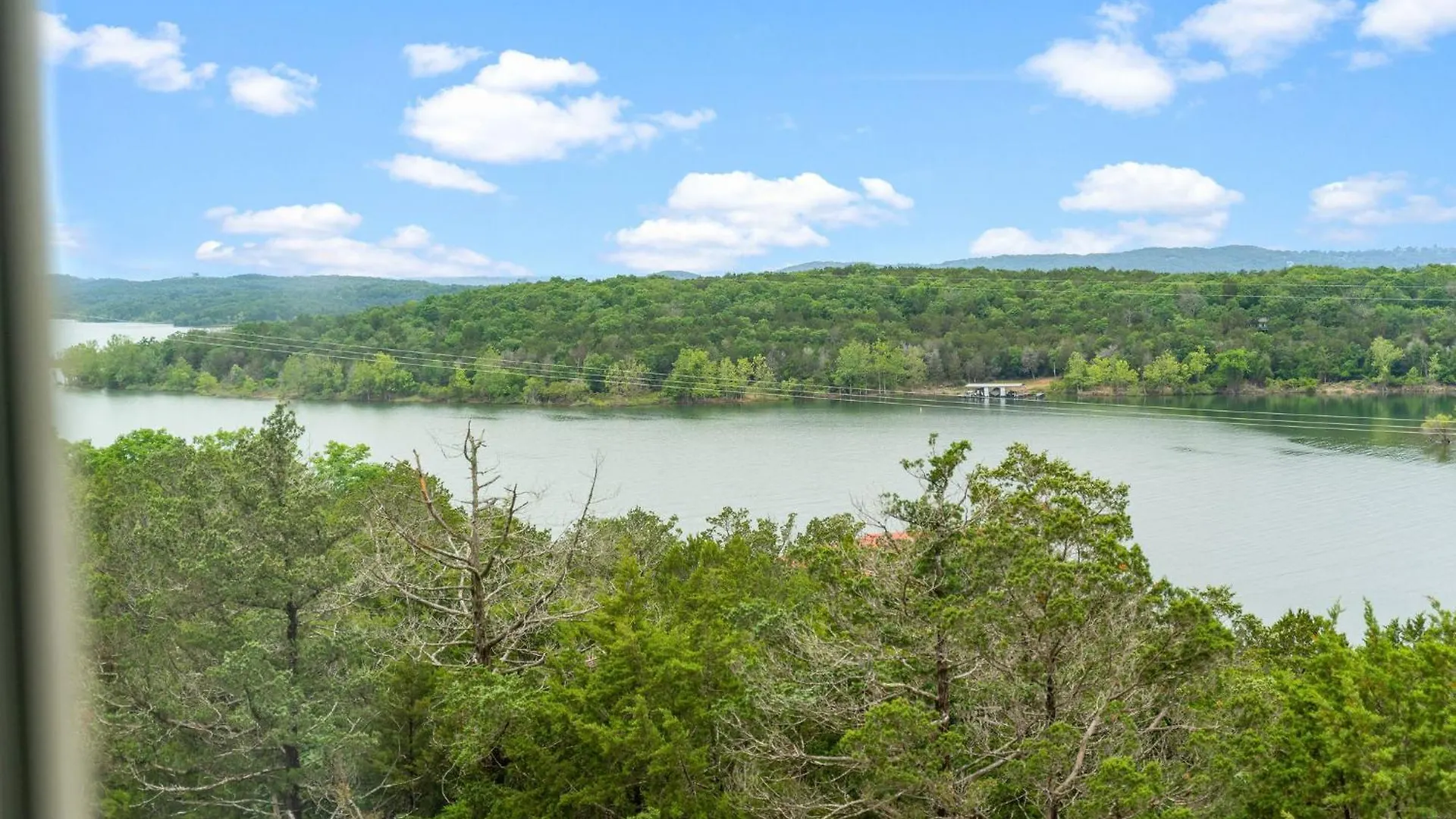 Lakefront Haven With Hot Tub And Gym *