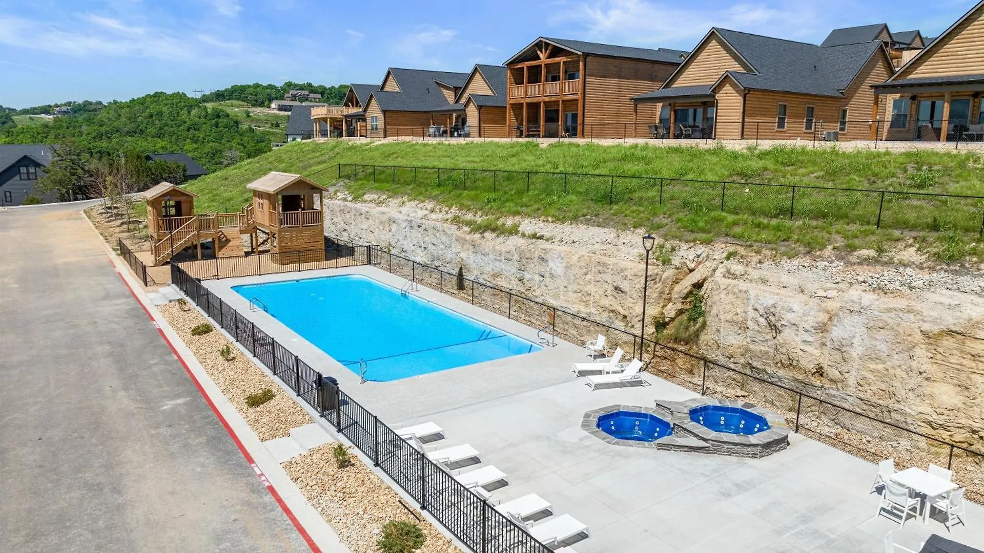 Summertime Shores - 137 * Branson