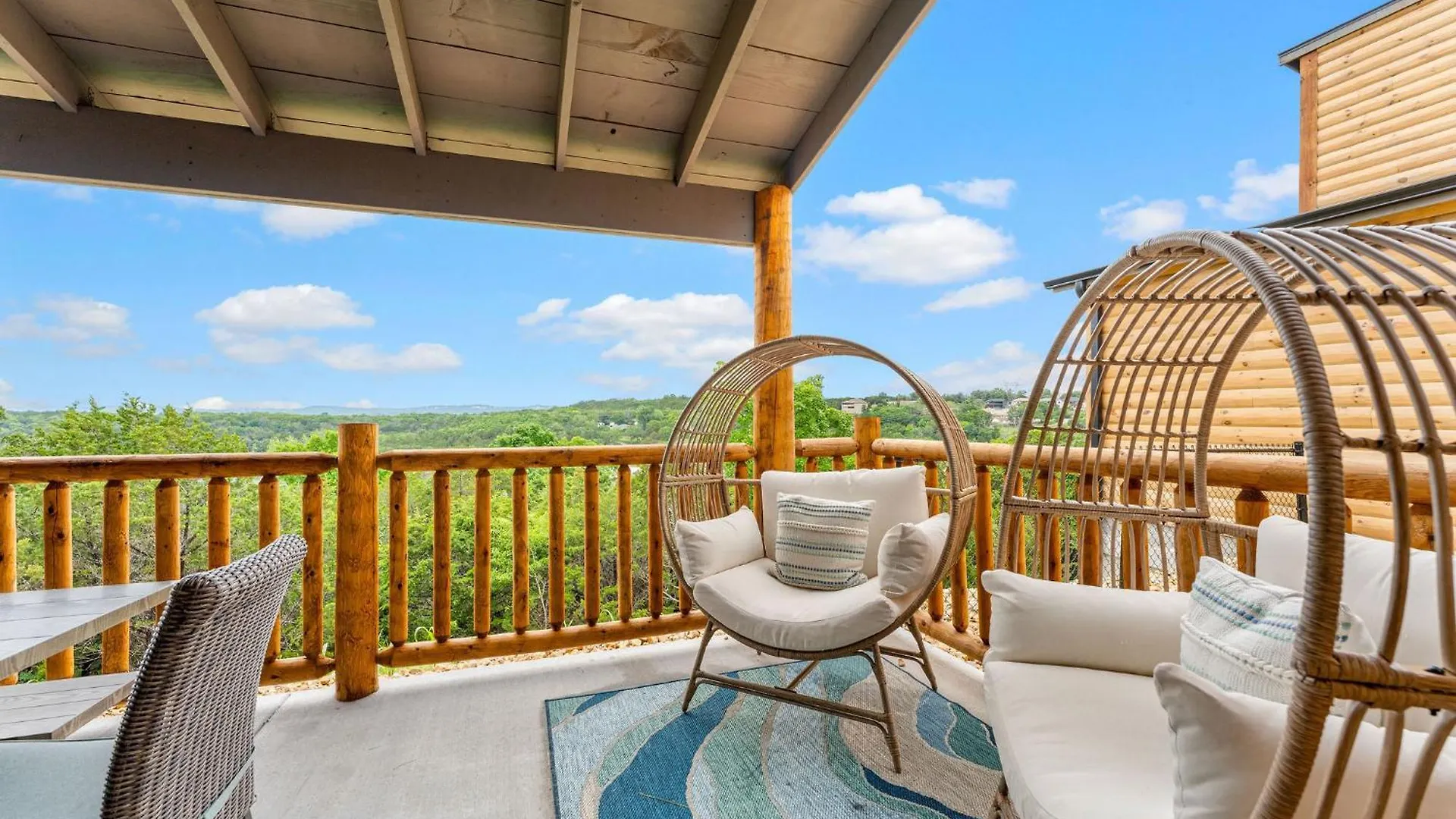 Holiday home Lakefront Haven With Hot Tub And Gym Branson