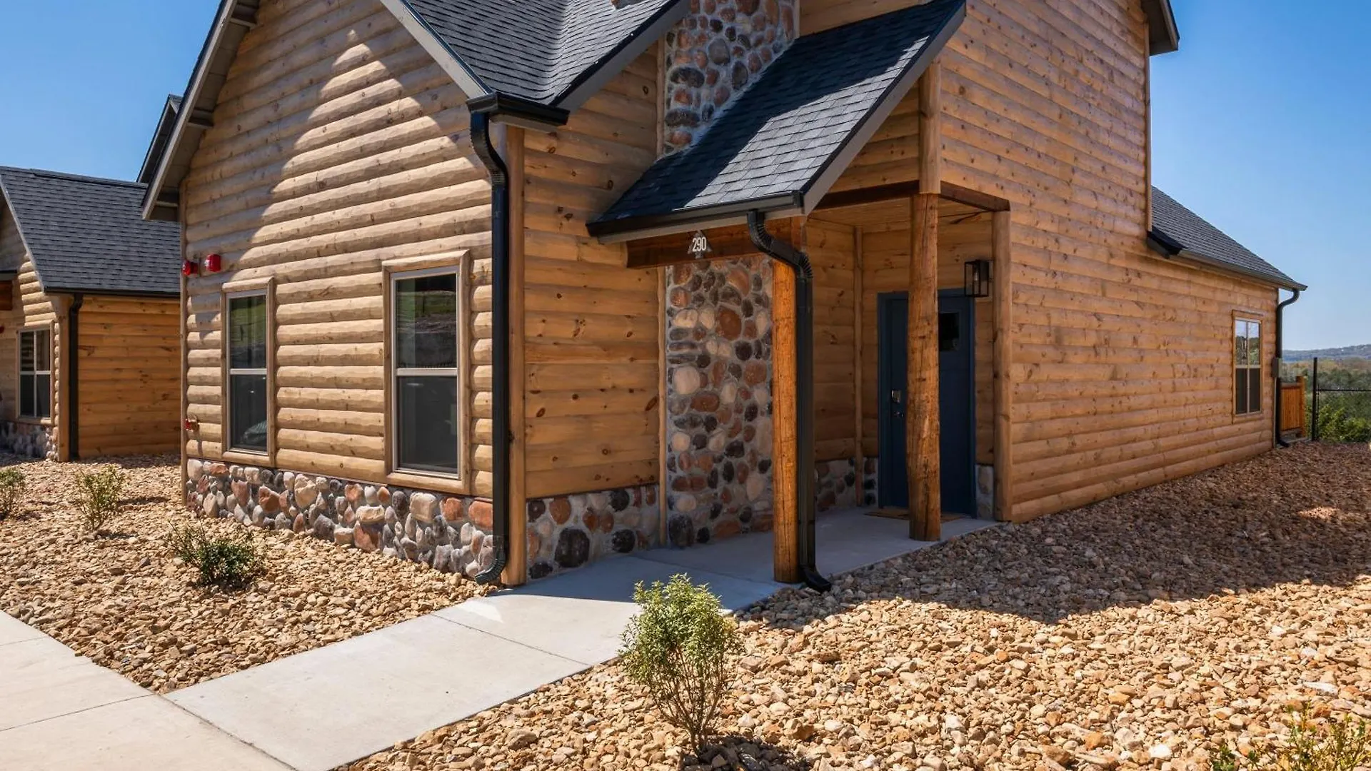 Lakefront Haven With Hot Tub And Gym *