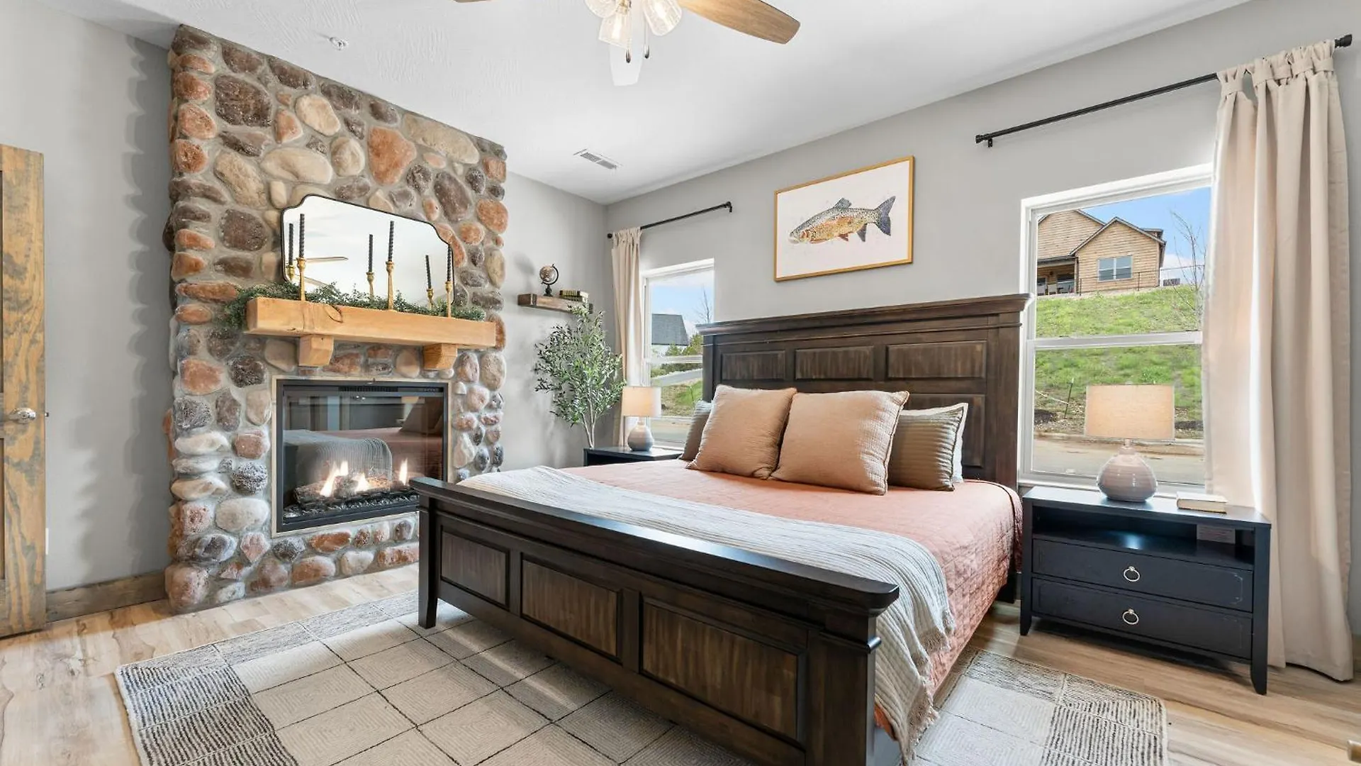 Lakefront Haven With Hot Tub And Gym *