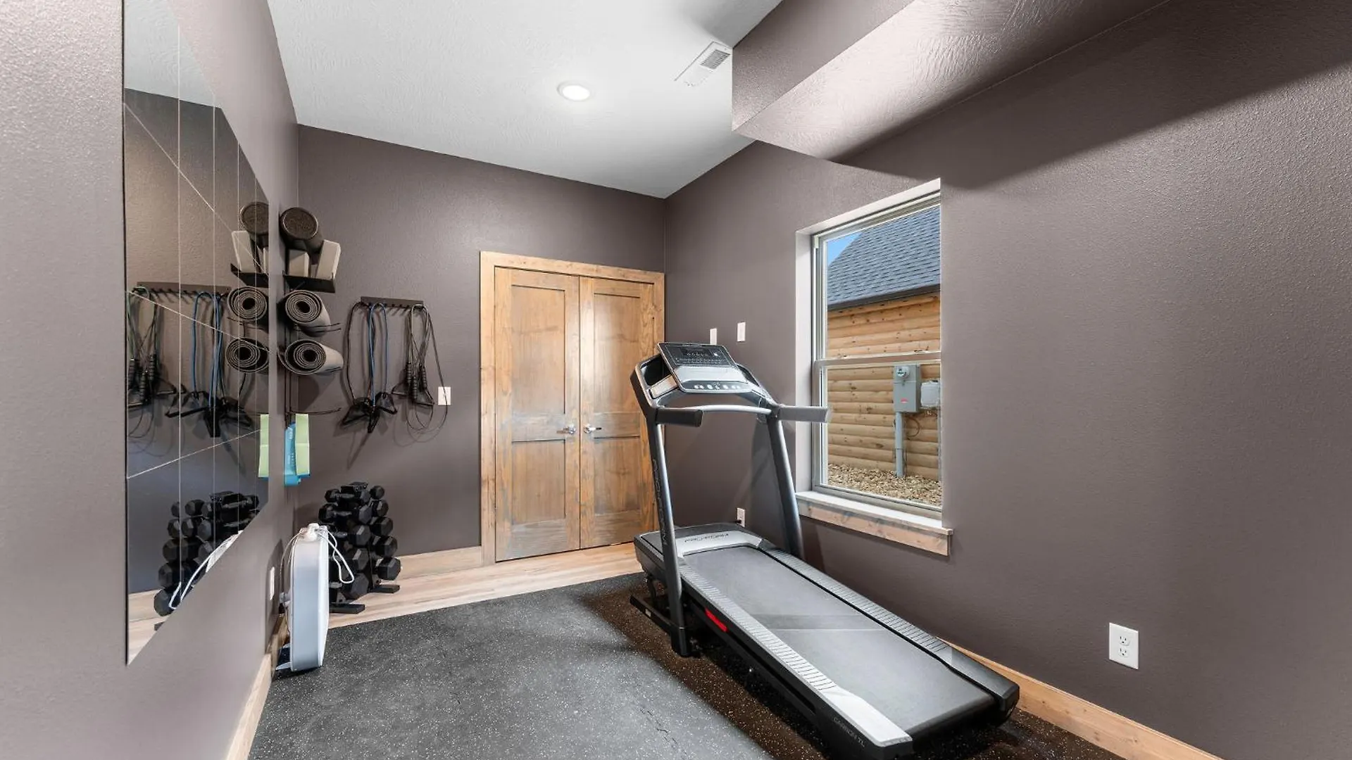 Holiday home Lakefront Haven With Hot Tub And Gym Branson