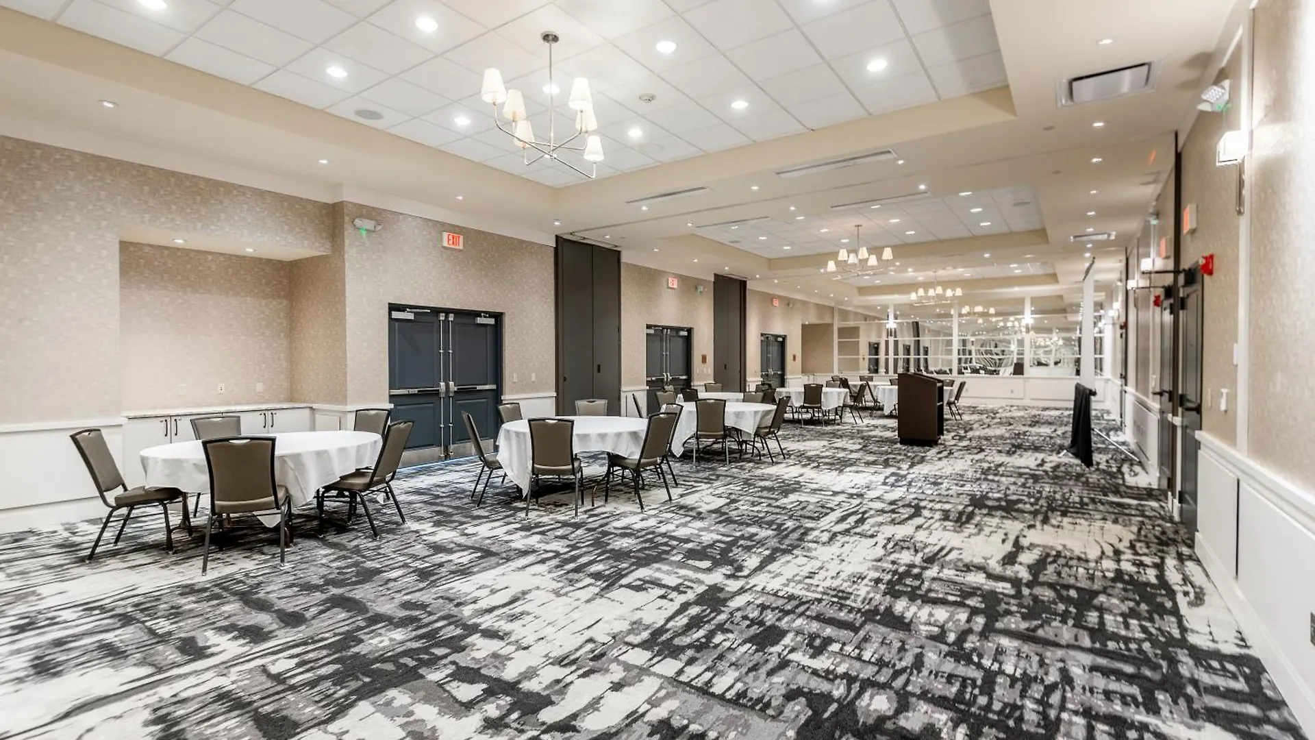 Hotel Hilton Promenade Landing 4*