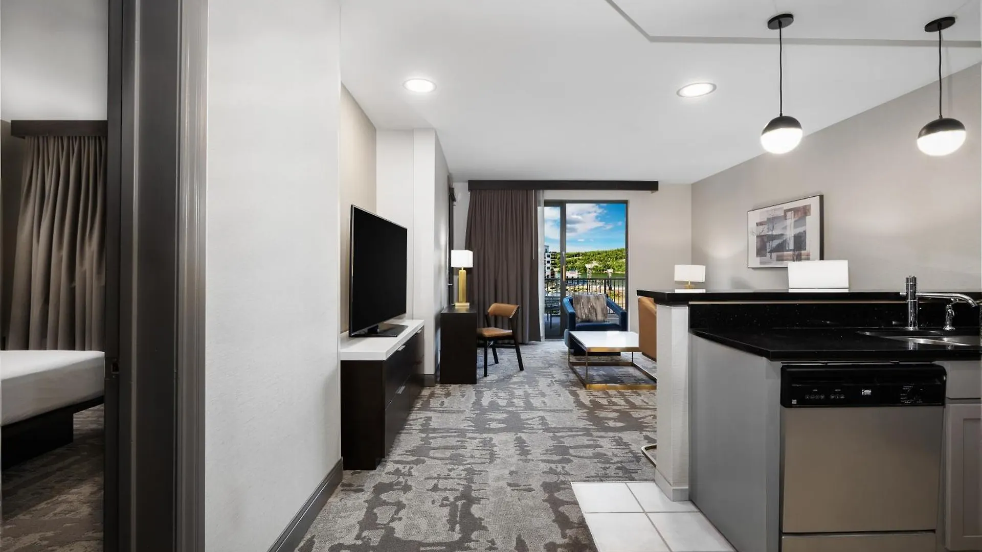 Hilton Promenade Landing Hotel