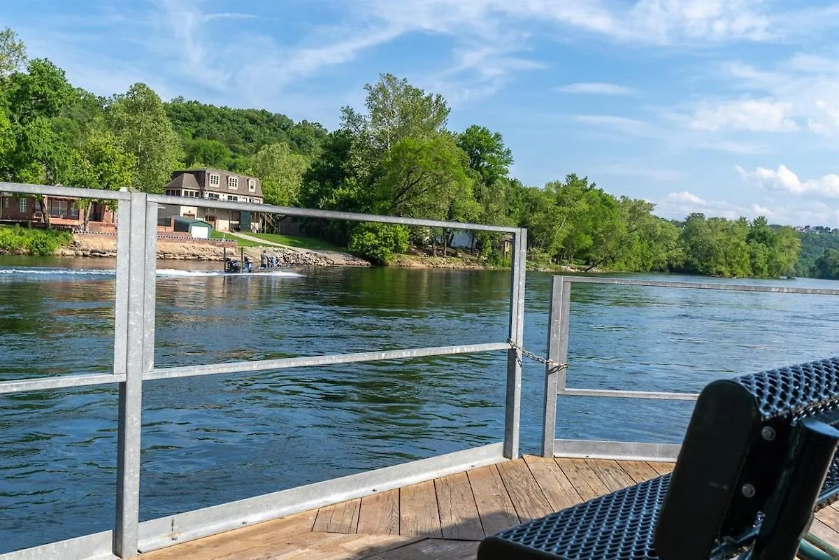 Fall Creek 58-8, Pet Friendly, Great Location Apartment *