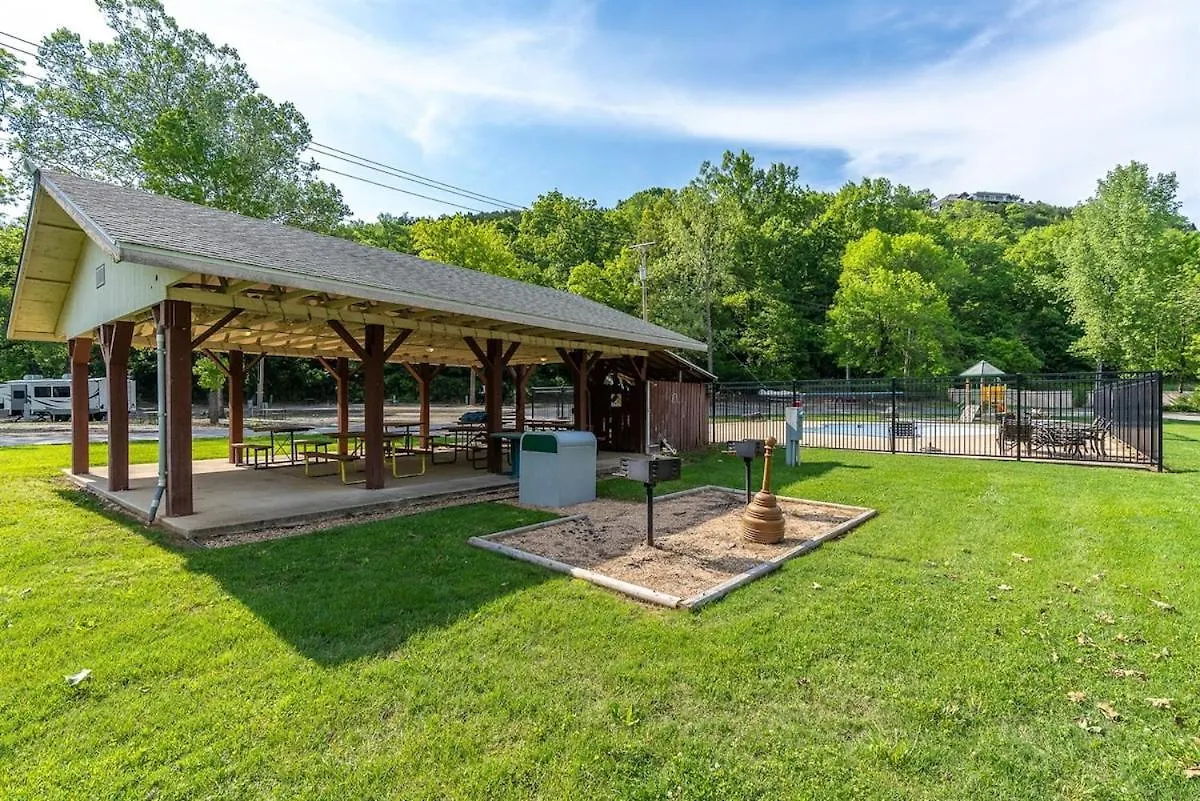 Apartment Fall Creek 58-8, Pet Friendly, Great Location *