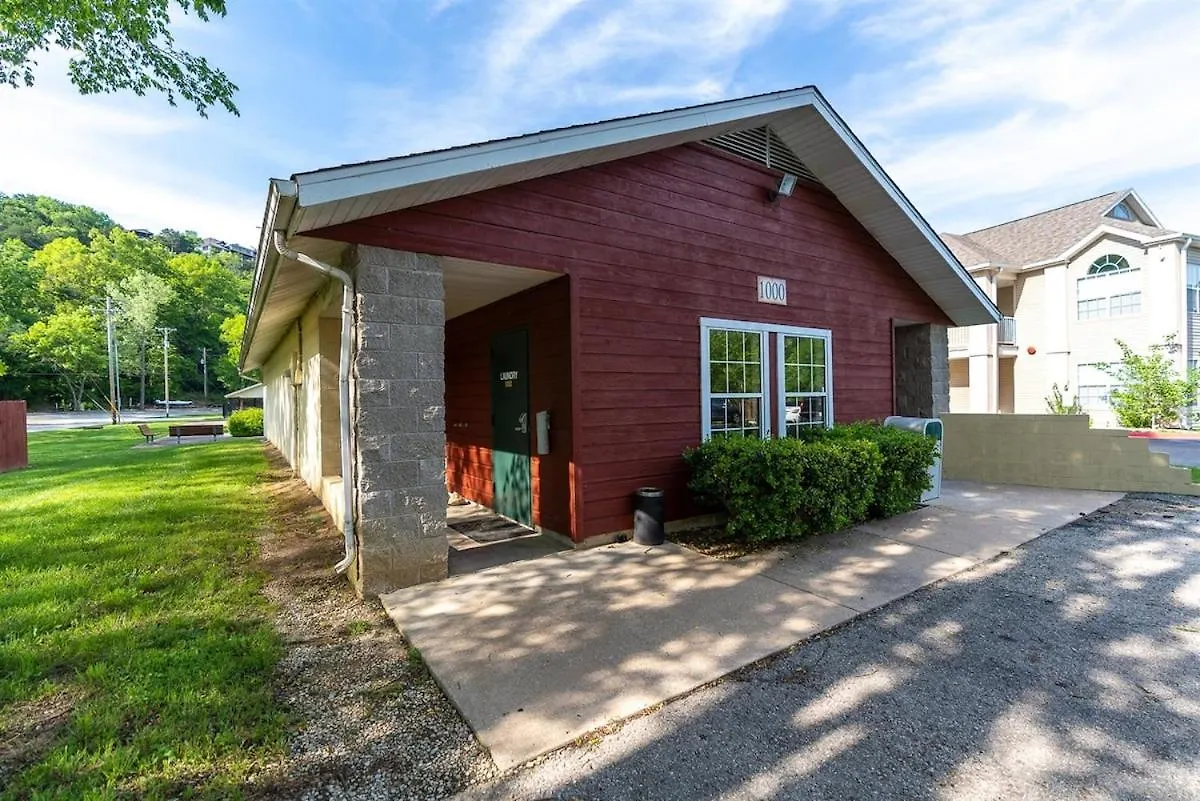 Fall Creek 58-8, Pet Friendly, Great Location Apartment