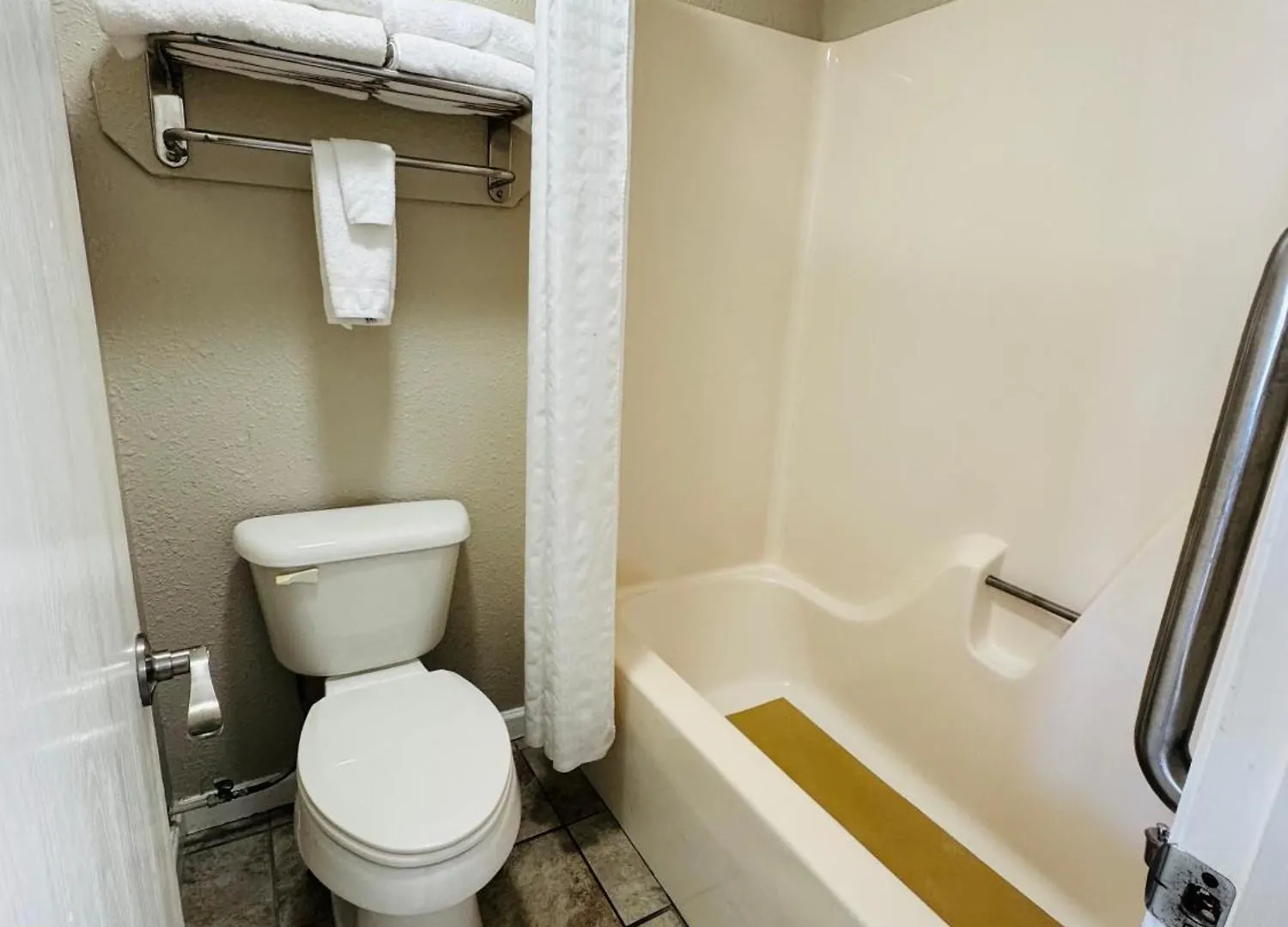 Hotel Oak Grove