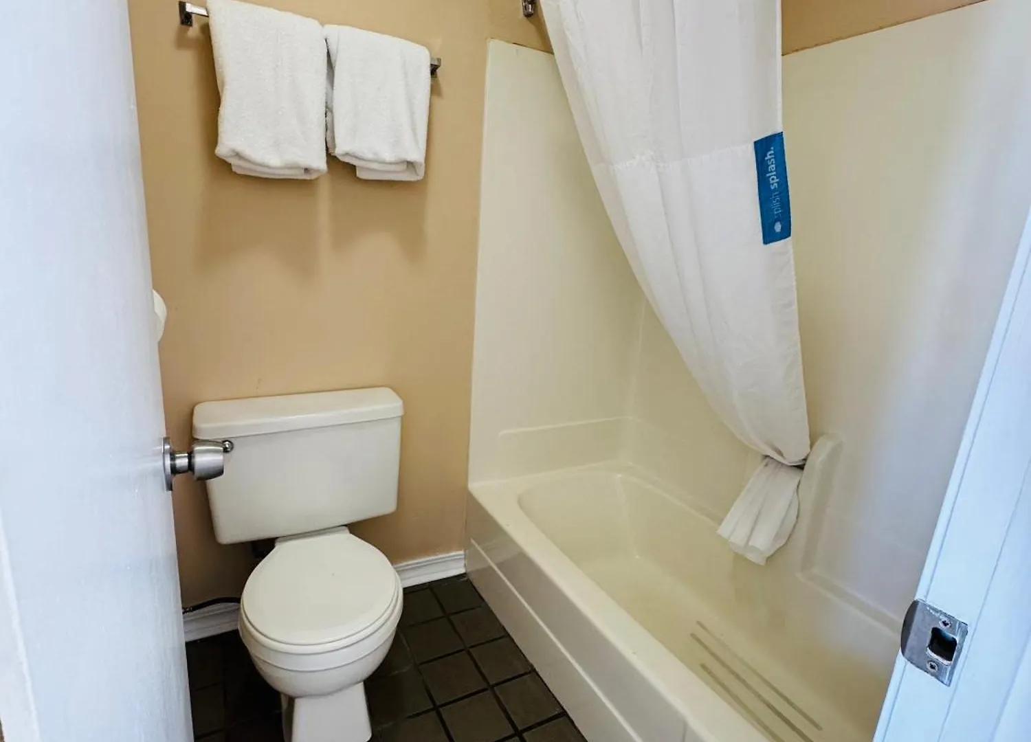 Hotel Oak Grove 3*
