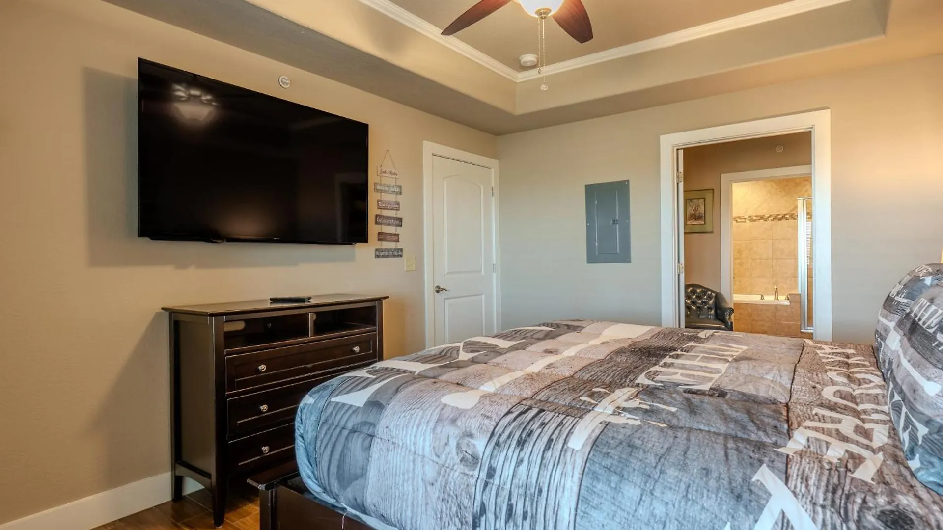 View - Elevator Access - Near Silver Dollar - Free Activity Tickets Included - Th14-20 Holiday home Branson