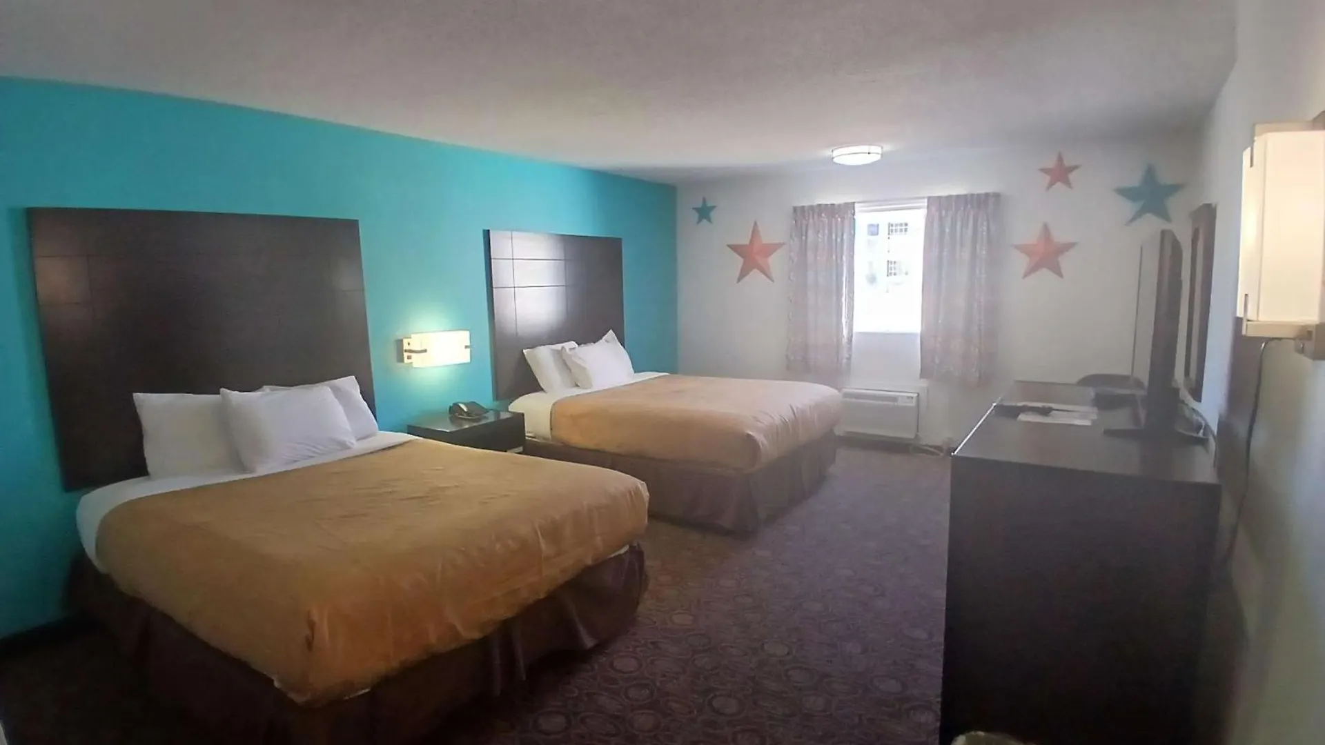 Howard Johnson By Wyndham Theatre District Branson