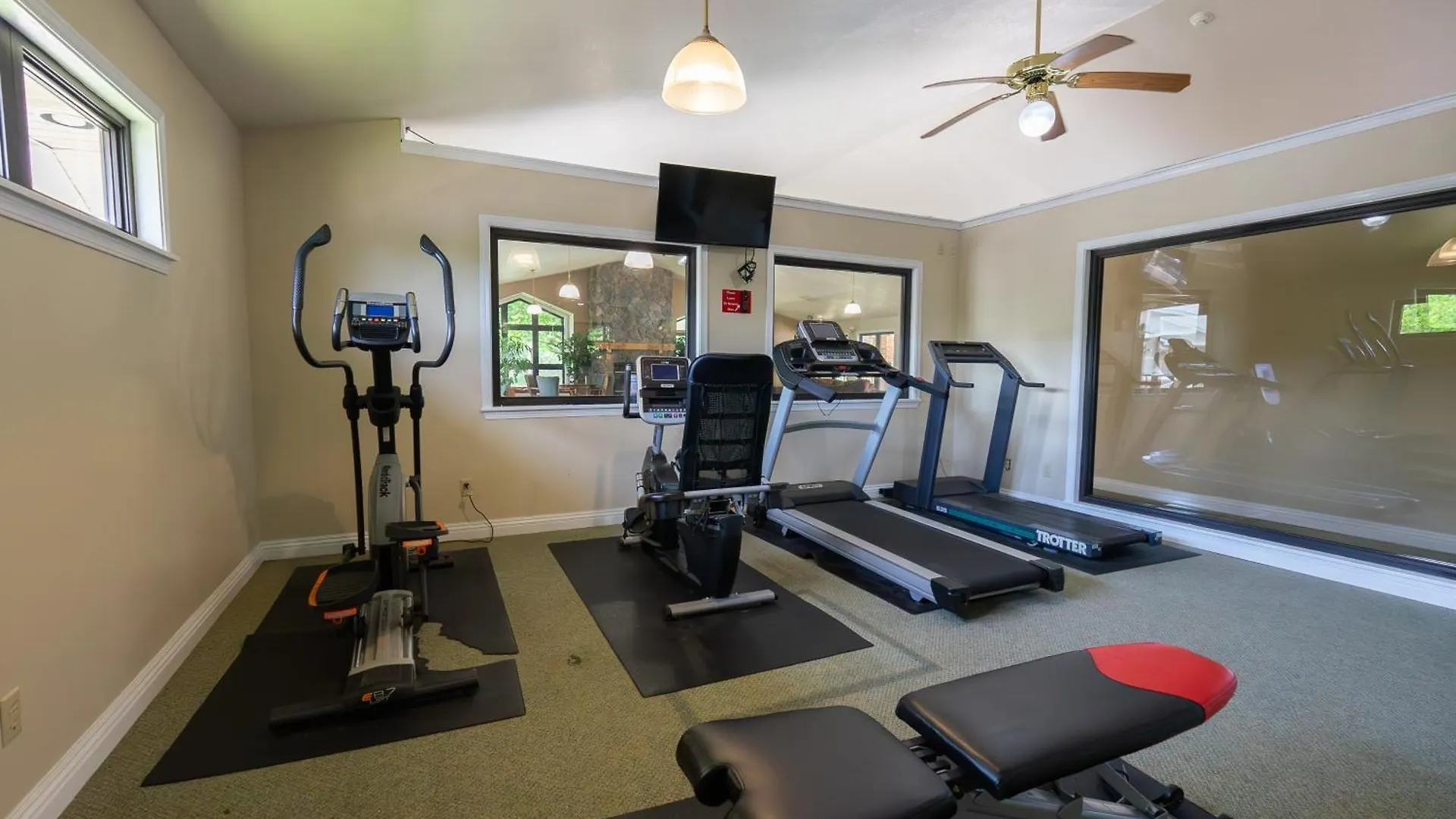 2br Updated Walk-in - 2 Pools - Near The Strip - Free Tickets Included - Fhc13 *