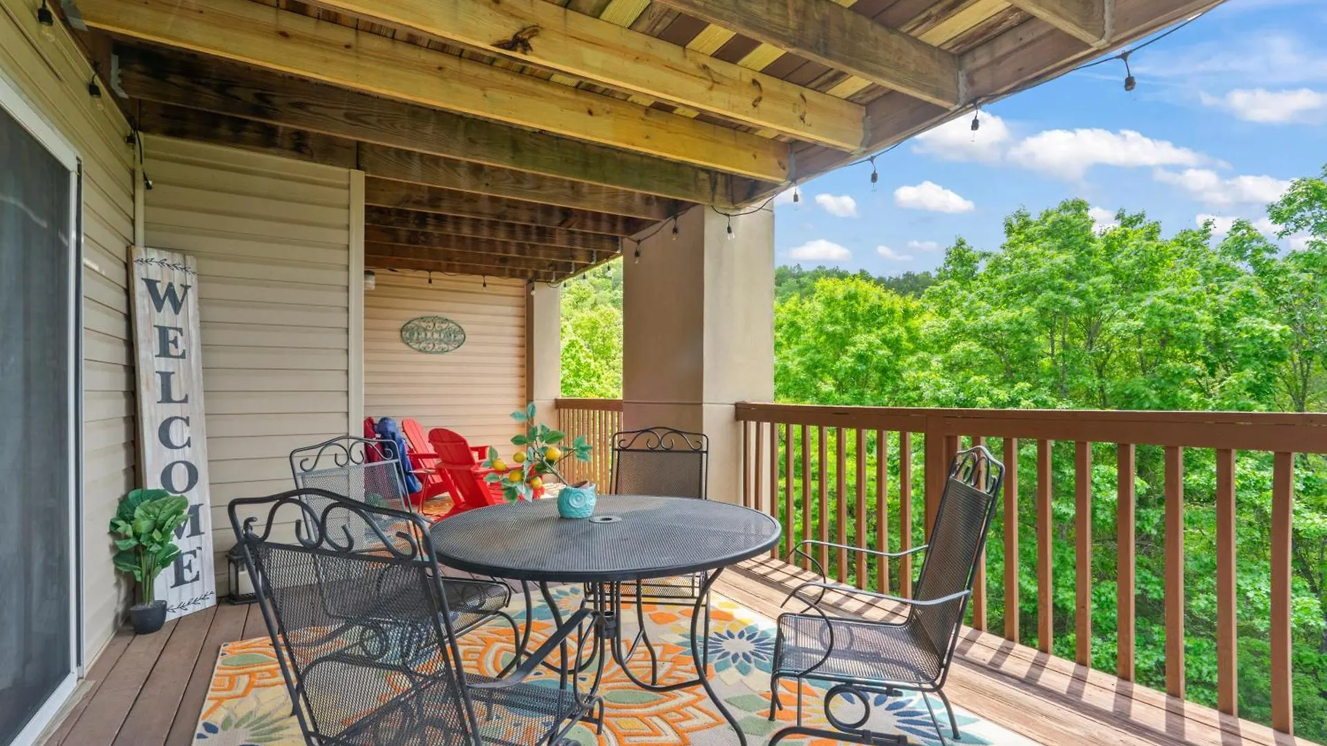 Apartman Walk-in, No Stairs Condo, Pets Welcome, 4 Mins To Silver Dollar City, 14 Mins To Ball Park Of America, Amazing Ozark Mountian Views *