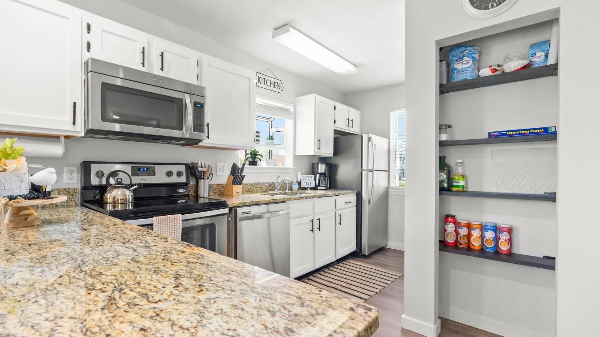 Apartament Walk-in, No Stairs Condo, Pets Welcome, 4 Mins To Silver Dollar City, 14 Mins To Ball Park Of America, Amazing Ozark Mountian Views Branson