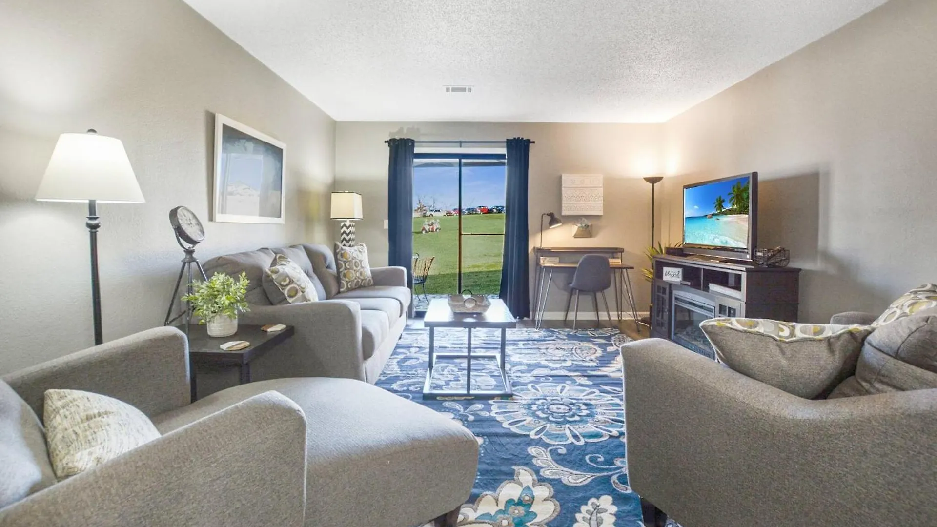 Walkin/pools/hot Tub/golf Front/lake Beauty Apartment
