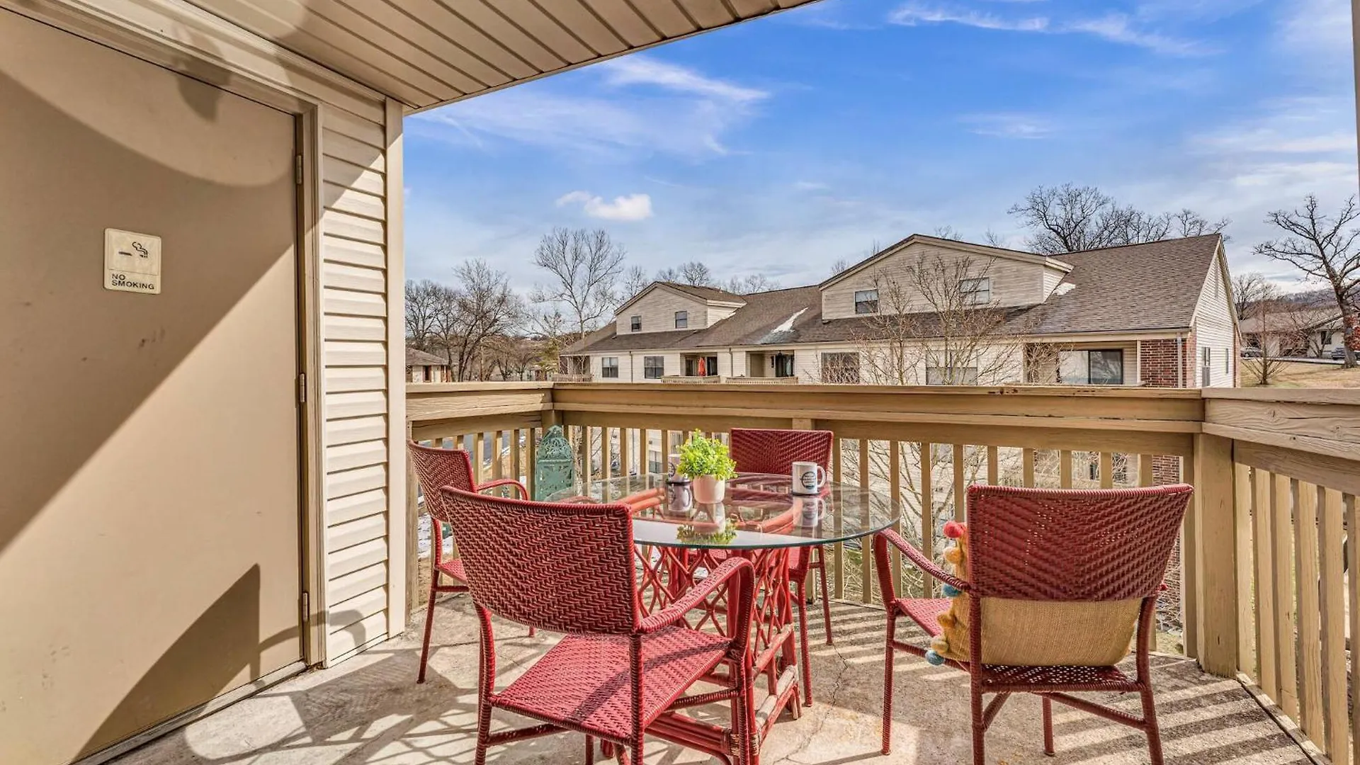 Indoor Pool/hot Tub, Pickleball, Golf And Lake! Apartment