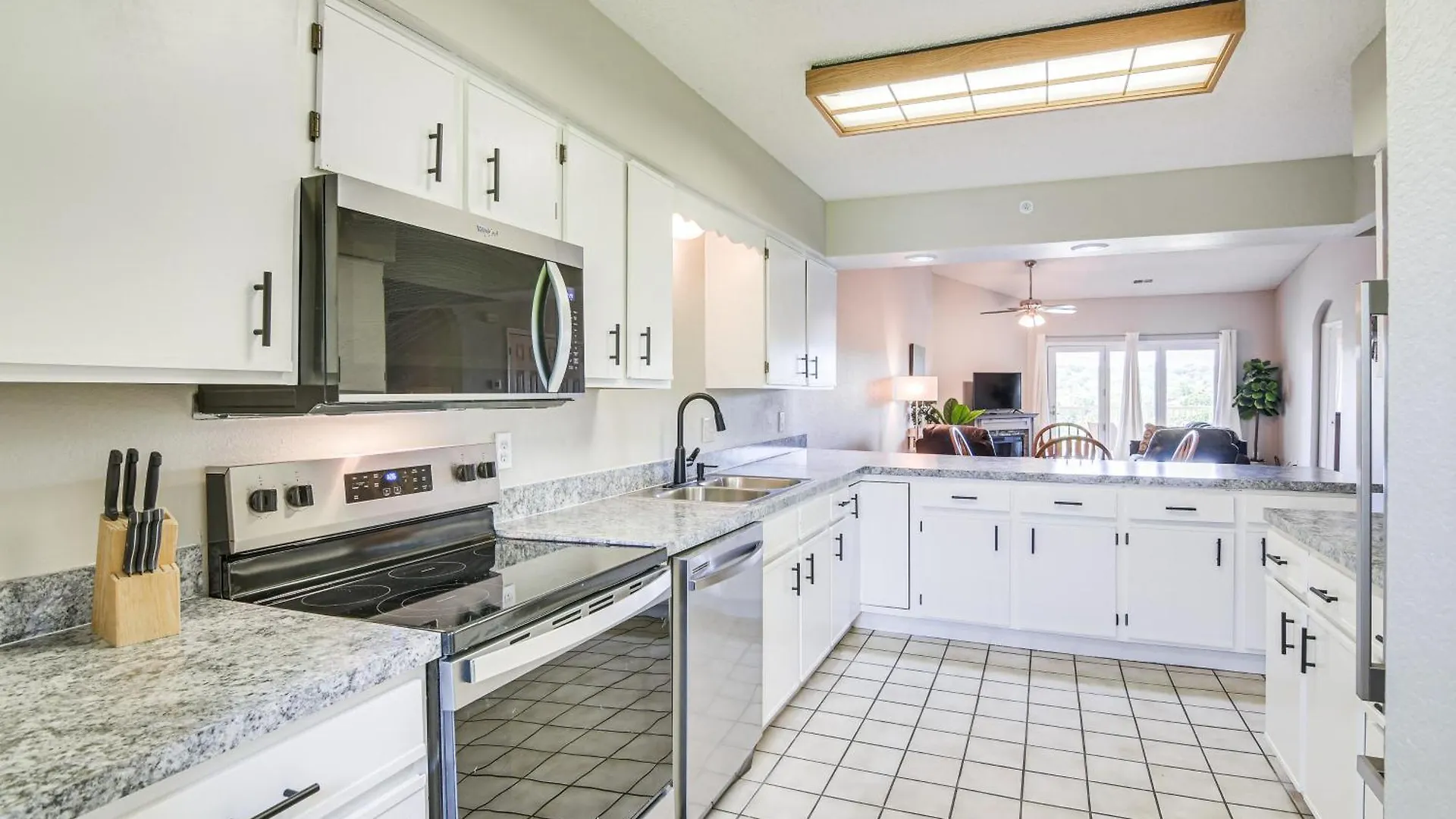 1 Mi To 76 Strip Family In Branson! * Branson