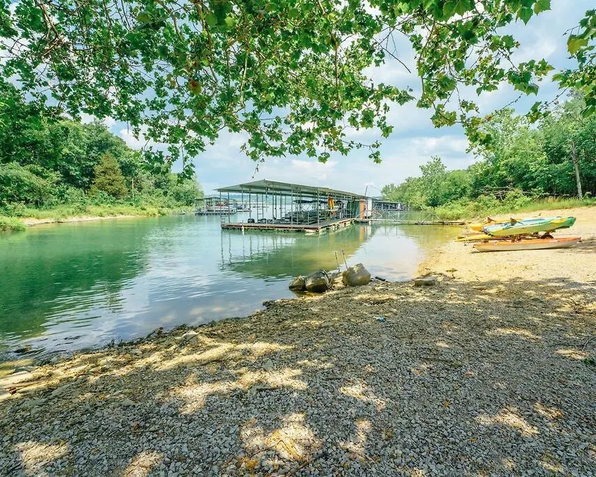 Apartment Indian Point #9 At Tribesman On Table Rock Near Silver Dollar City, Branson