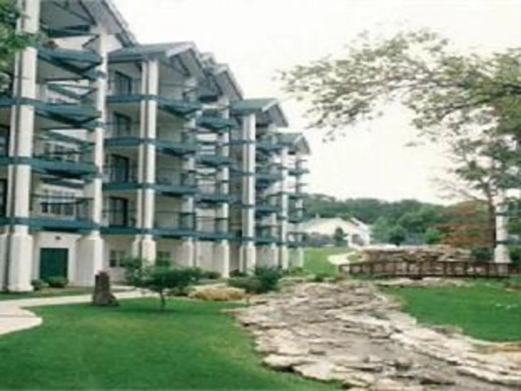 Surrey's Carriage Place 3*