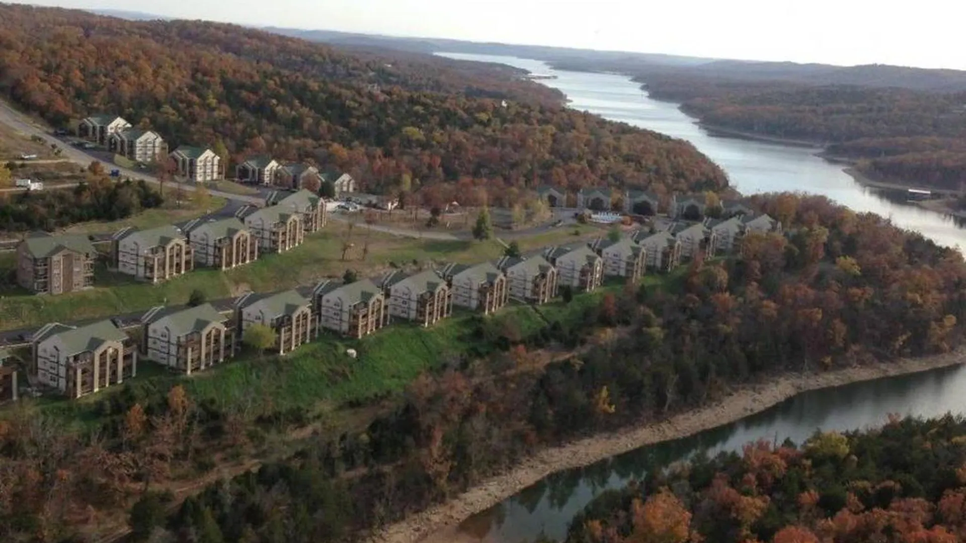 Gorgeous Lake/mtn Views, Walk To Lake, Sdc Close! Apartment *