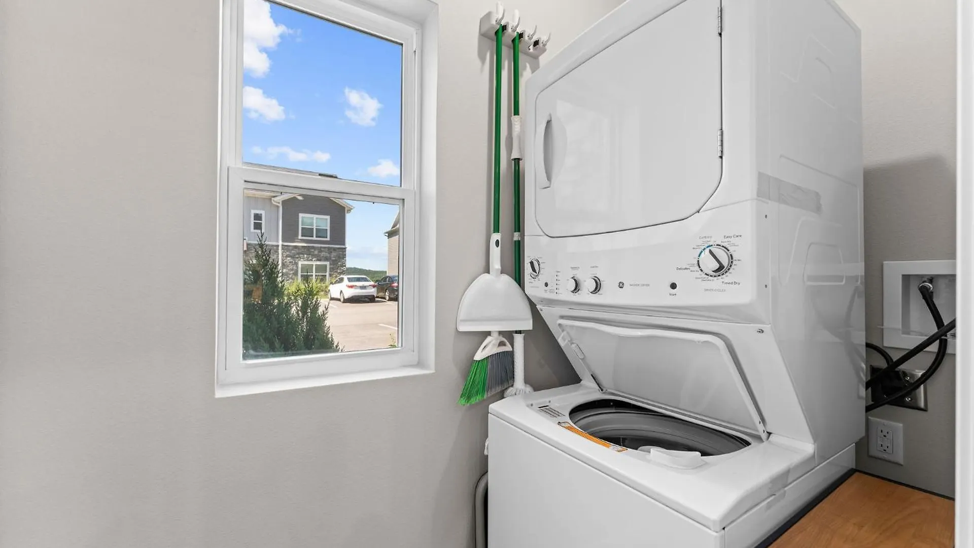 Appartement New! - Walk-in Sleeps 8
