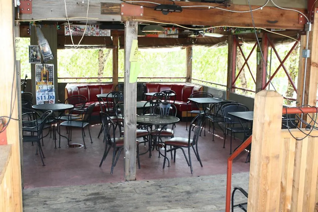 Outback Roadhouse & Hotel