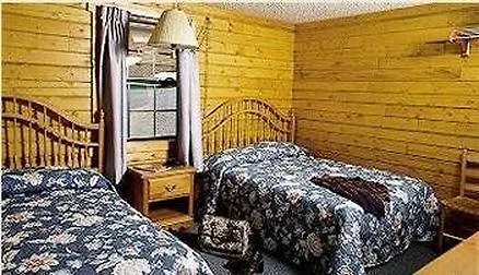Trail's End Log Hotel Indian Point
