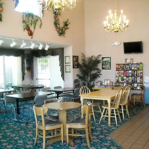 Lodge Econo Theater District *