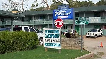 Resort Taneycomo Lakefront