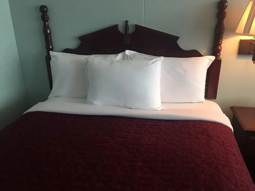 Windsor 2* Branson