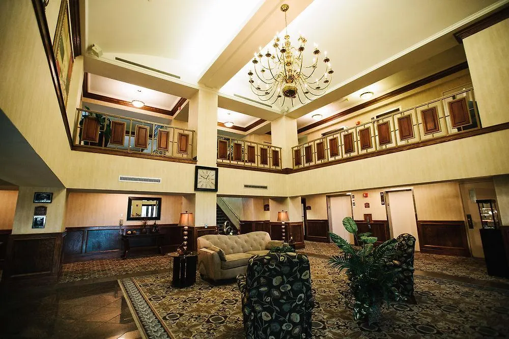 Grand Plaza Hotel 3*