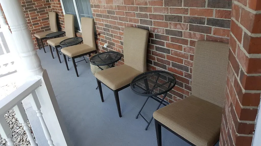 Hotel Carriage House 2*