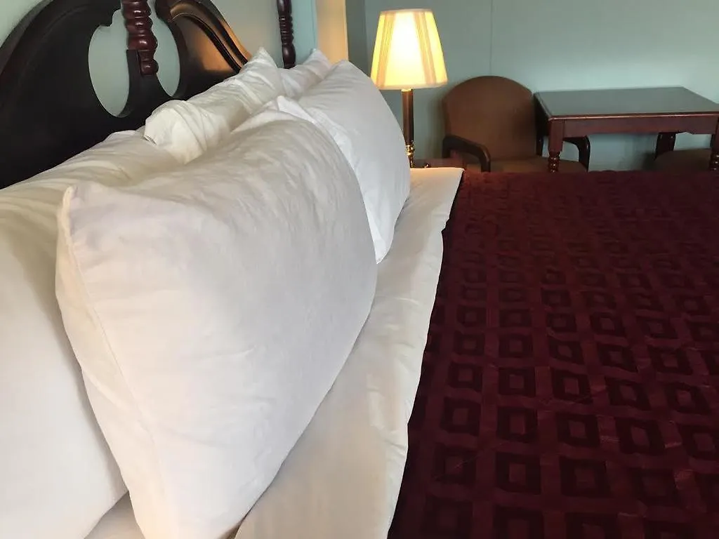 Hotel Greenbrier - 2*