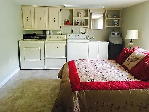 Lakeshore Bed & Breakfast 3*