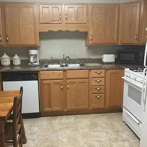 Lakeshore Bed & Breakfast