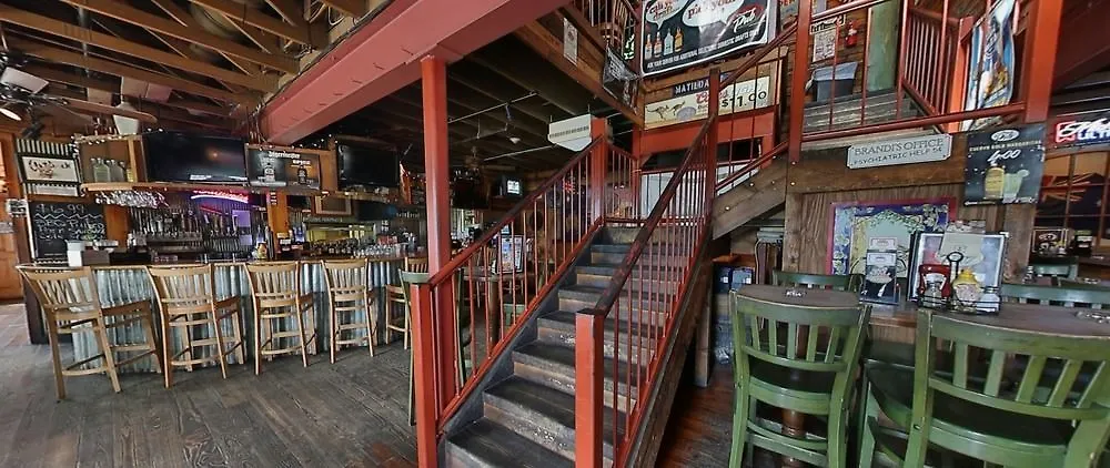 Outback Roadhouse & Hotel