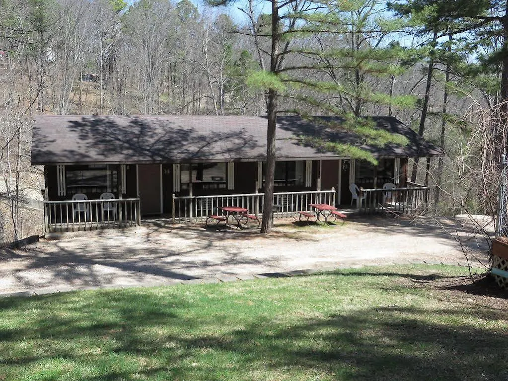 Cardinal Hill Cottages *