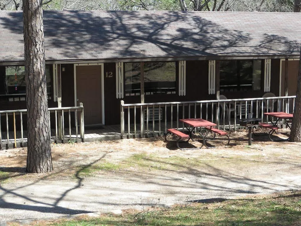 Cardinal Hill Cottages *