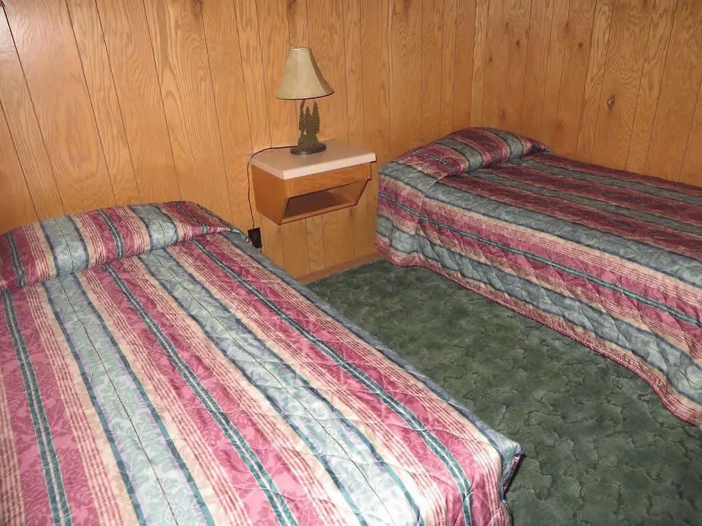 Cardinal Hill Cottages Hotel *