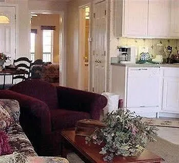 Surrey Vacation 3*