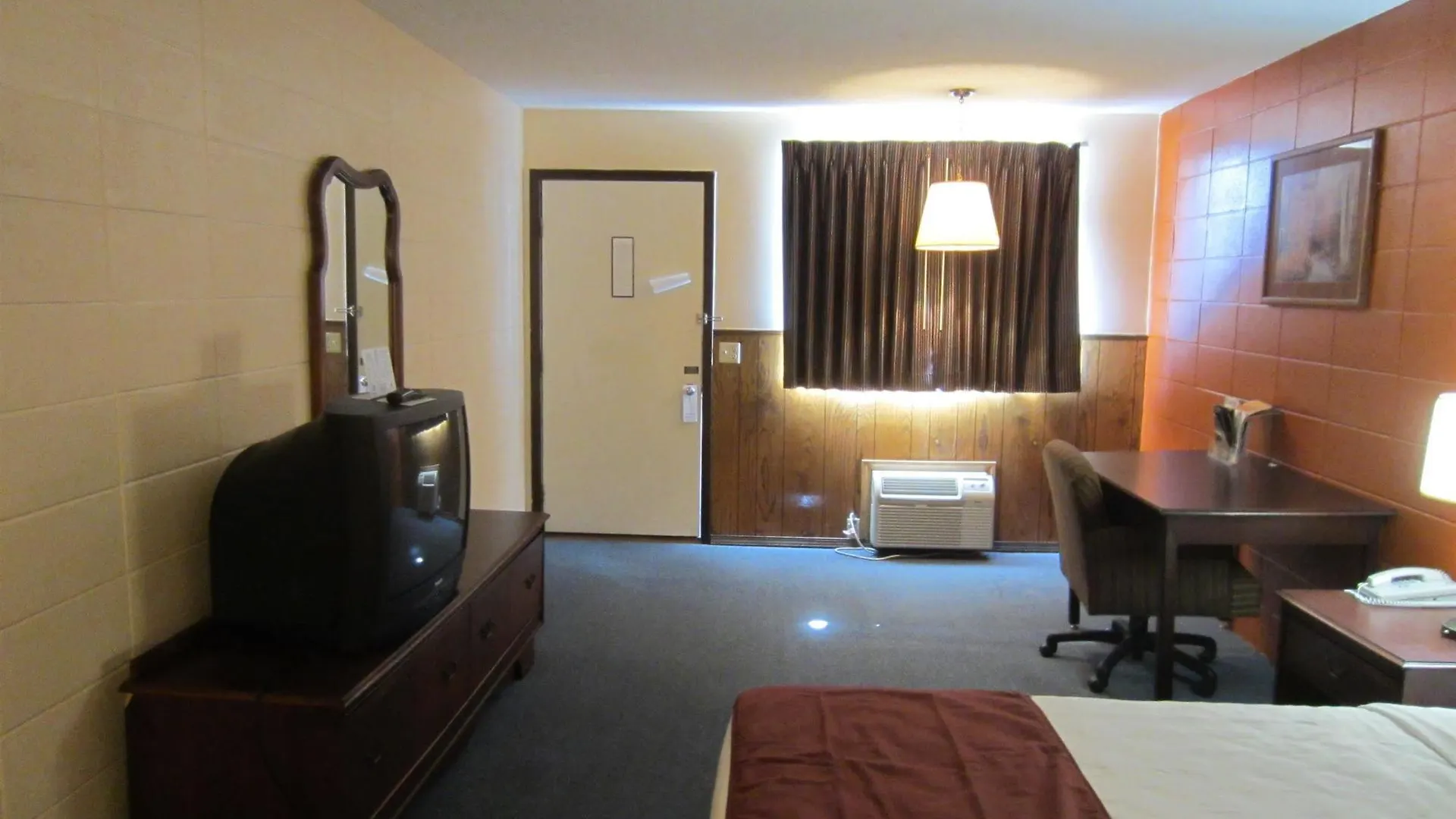Americas Value & - Near The Strip Motel 2*