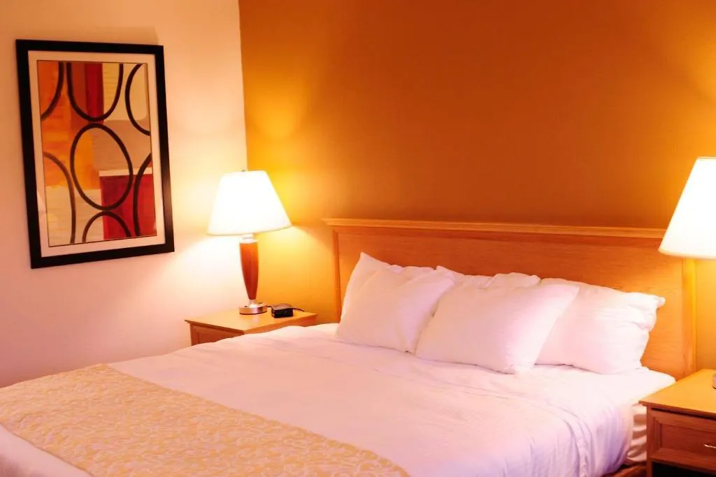 Whispering Hills Motel