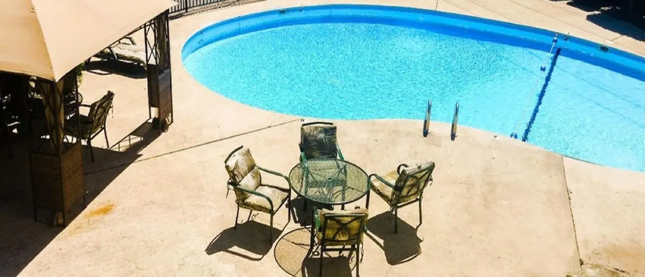 Presley's Penthouse Apartment Branson