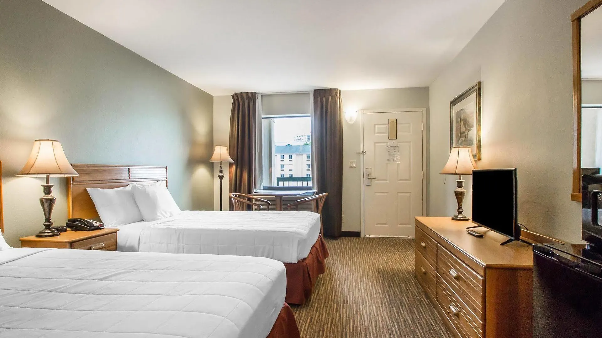 Baymont By Wyndham Thousand Hills 2*