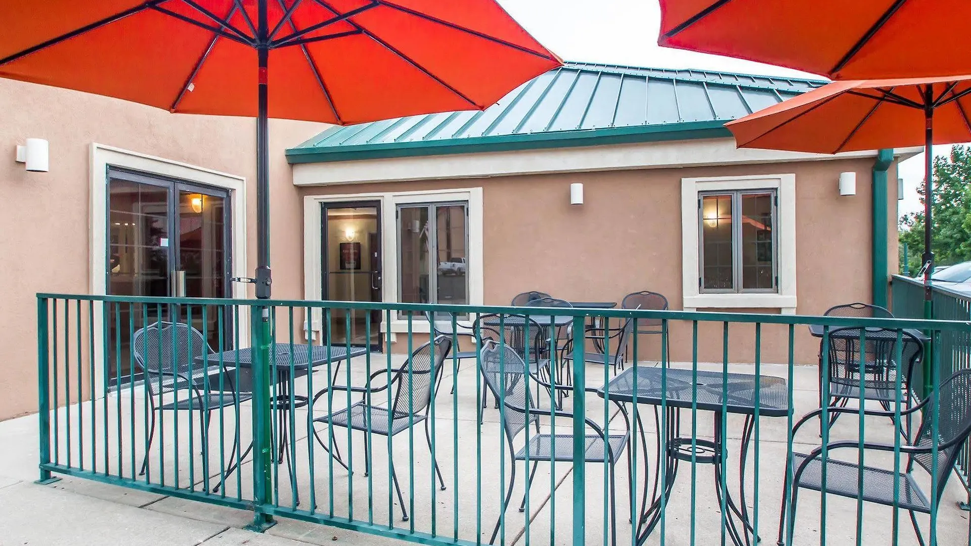 Baymont By Wyndham Thousand Hills Hotel Branson